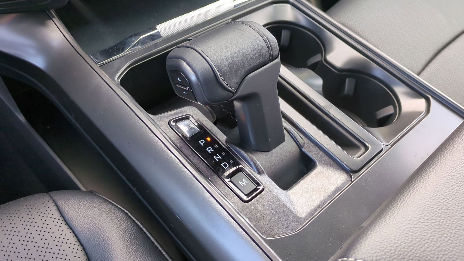 2025 Ford F-150 Lariat 33