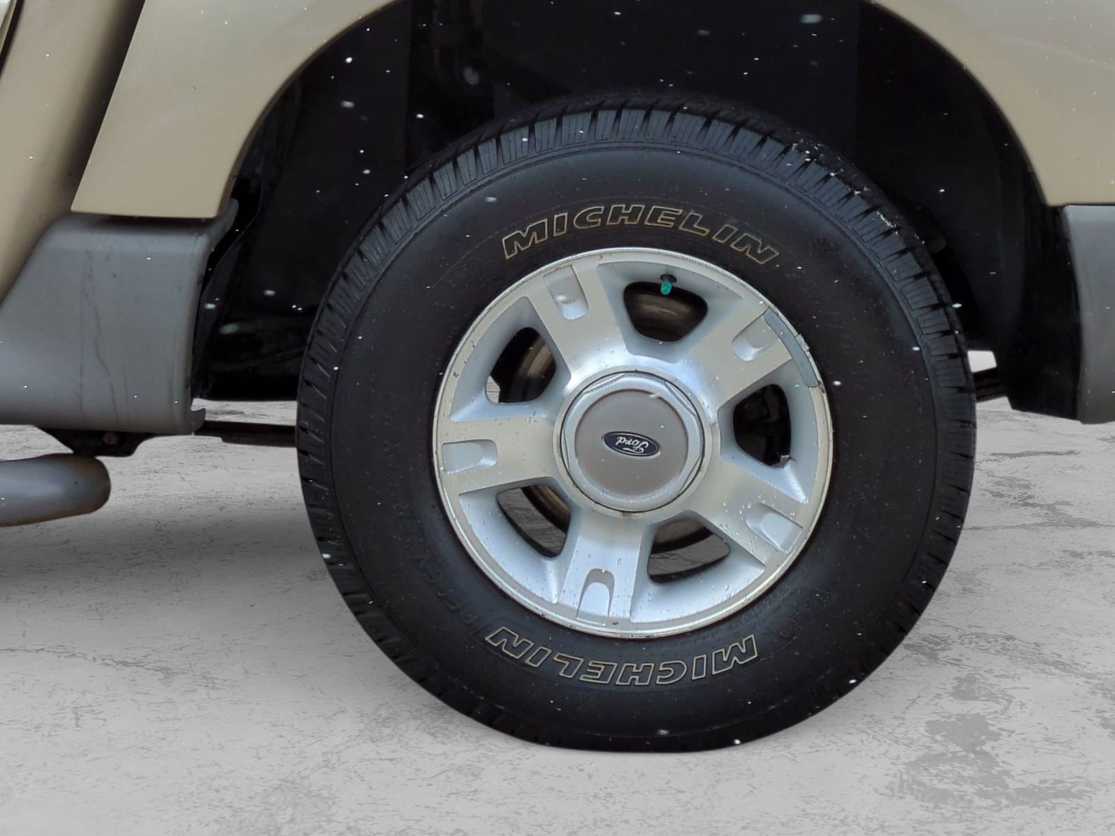 Thumbnail: 2003 Ford Explorer Sport Trac - 14