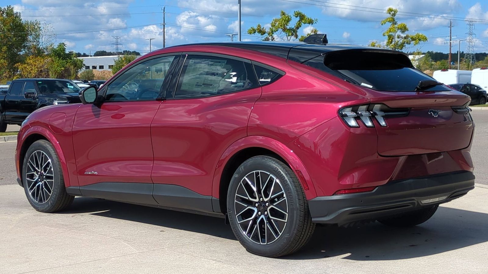 2025 Ford Mustang Mach-E Premium photo 3