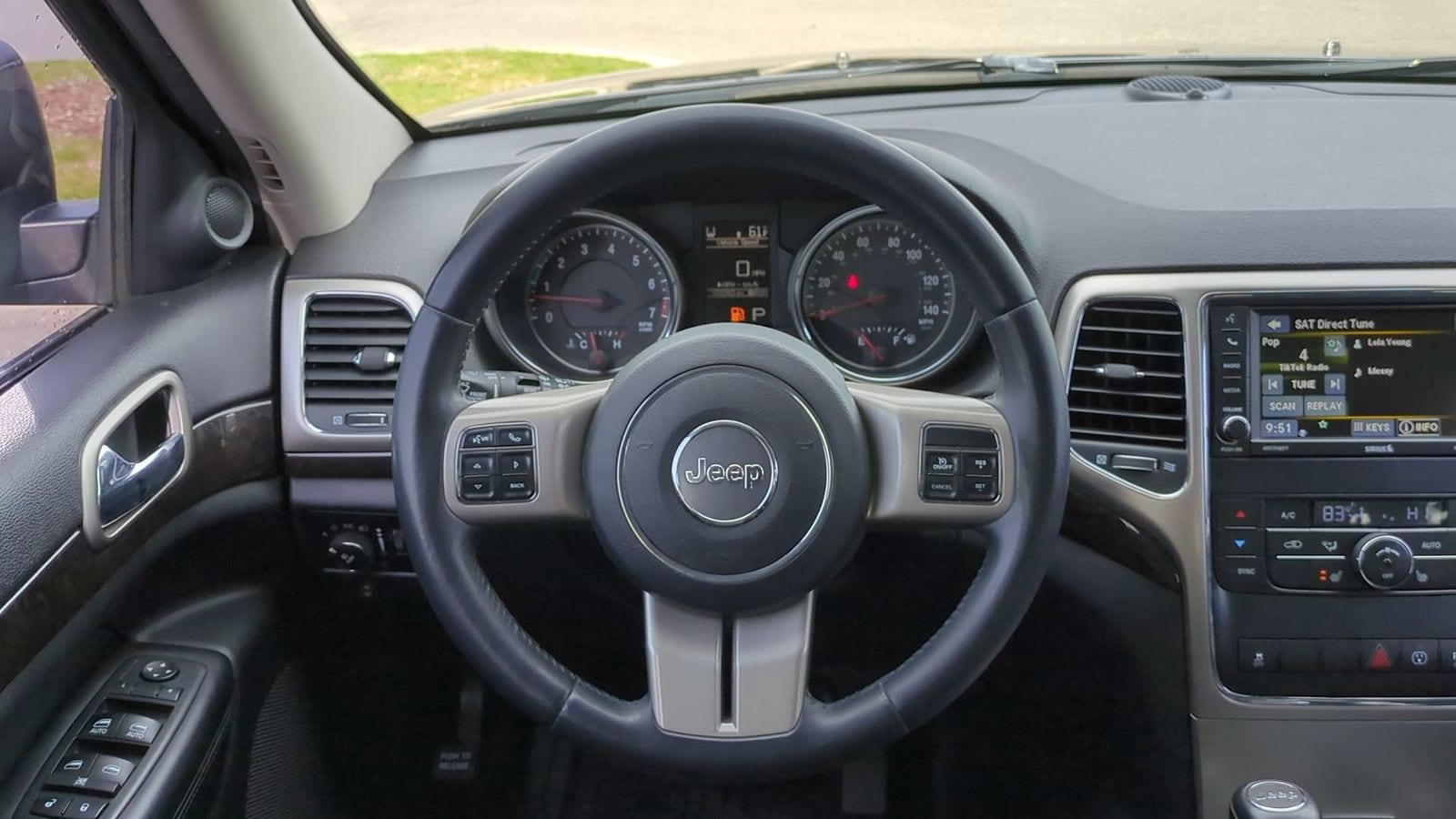 2013 Jeep Grand Cherokee Laredo 21