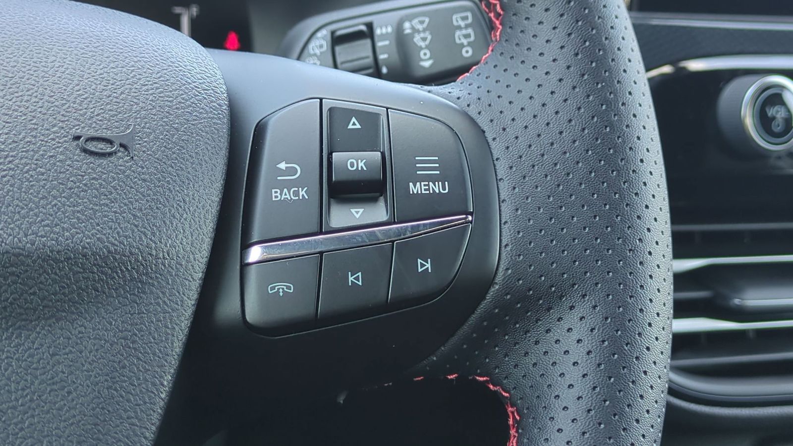 Thumbnail: 2025 Ford Escape - 23