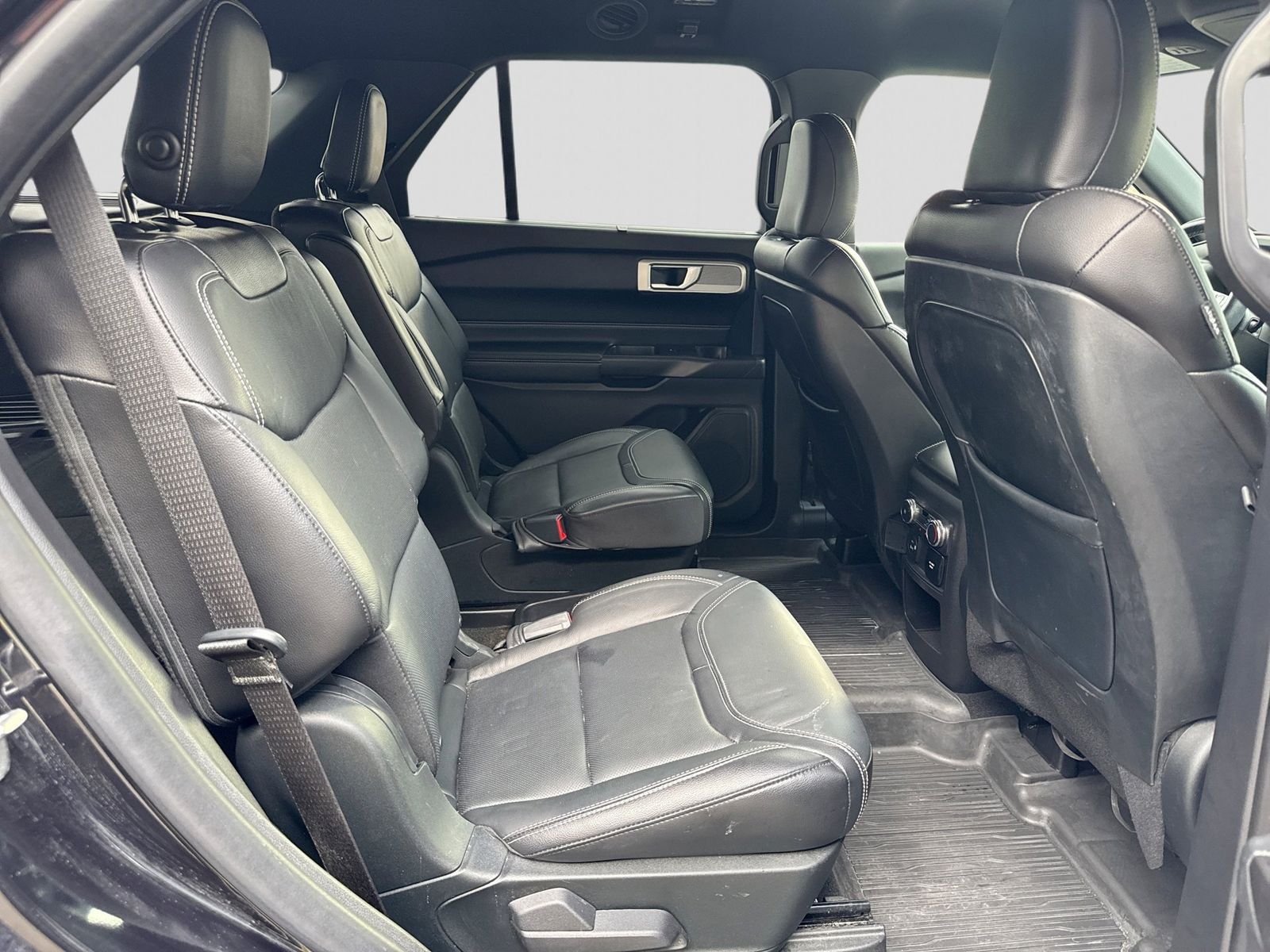 Thumbnail: 2020 Ford Explorer - 23