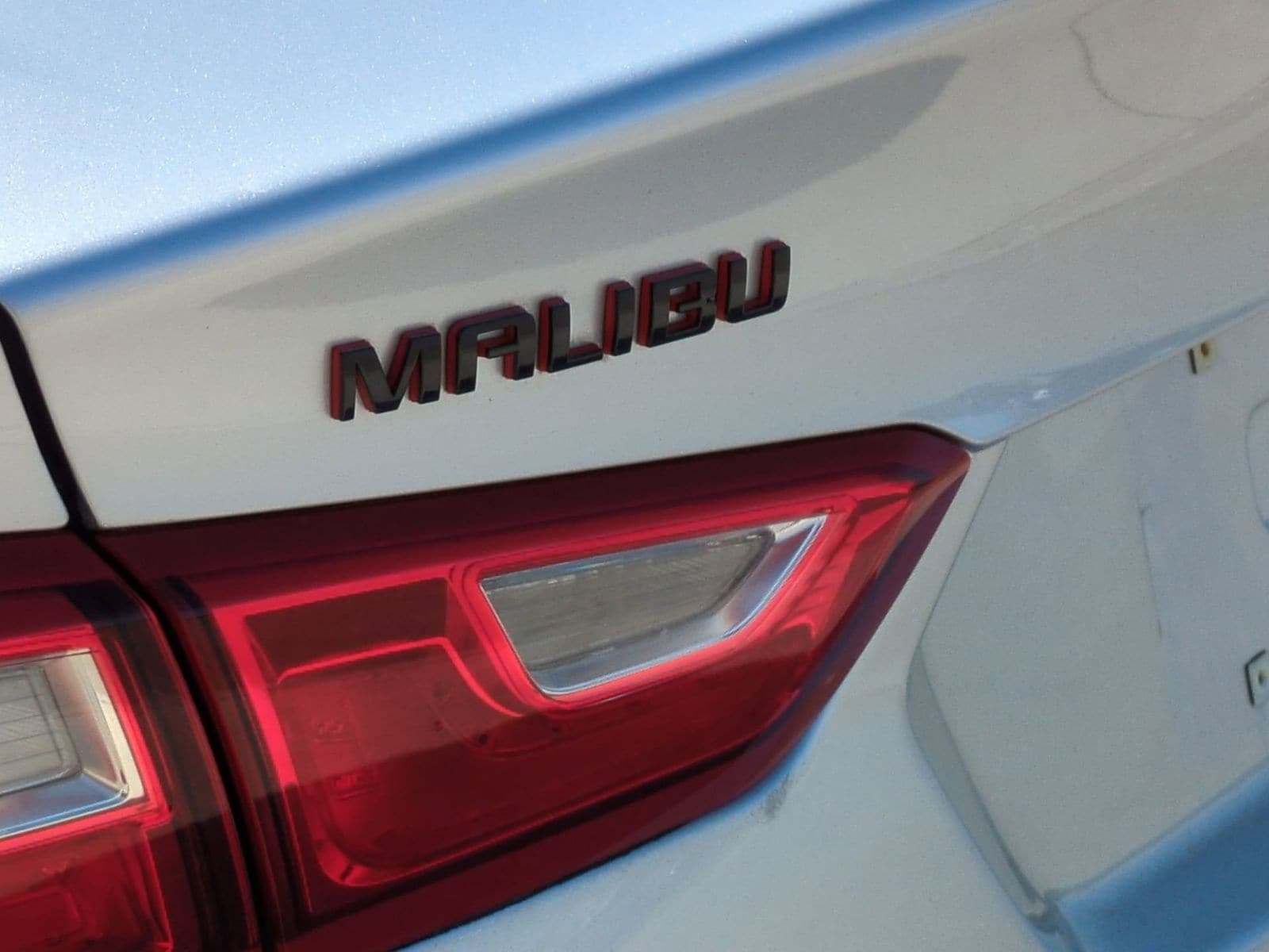 Thumbnail: 2018 Chevrolet Malibu - 15