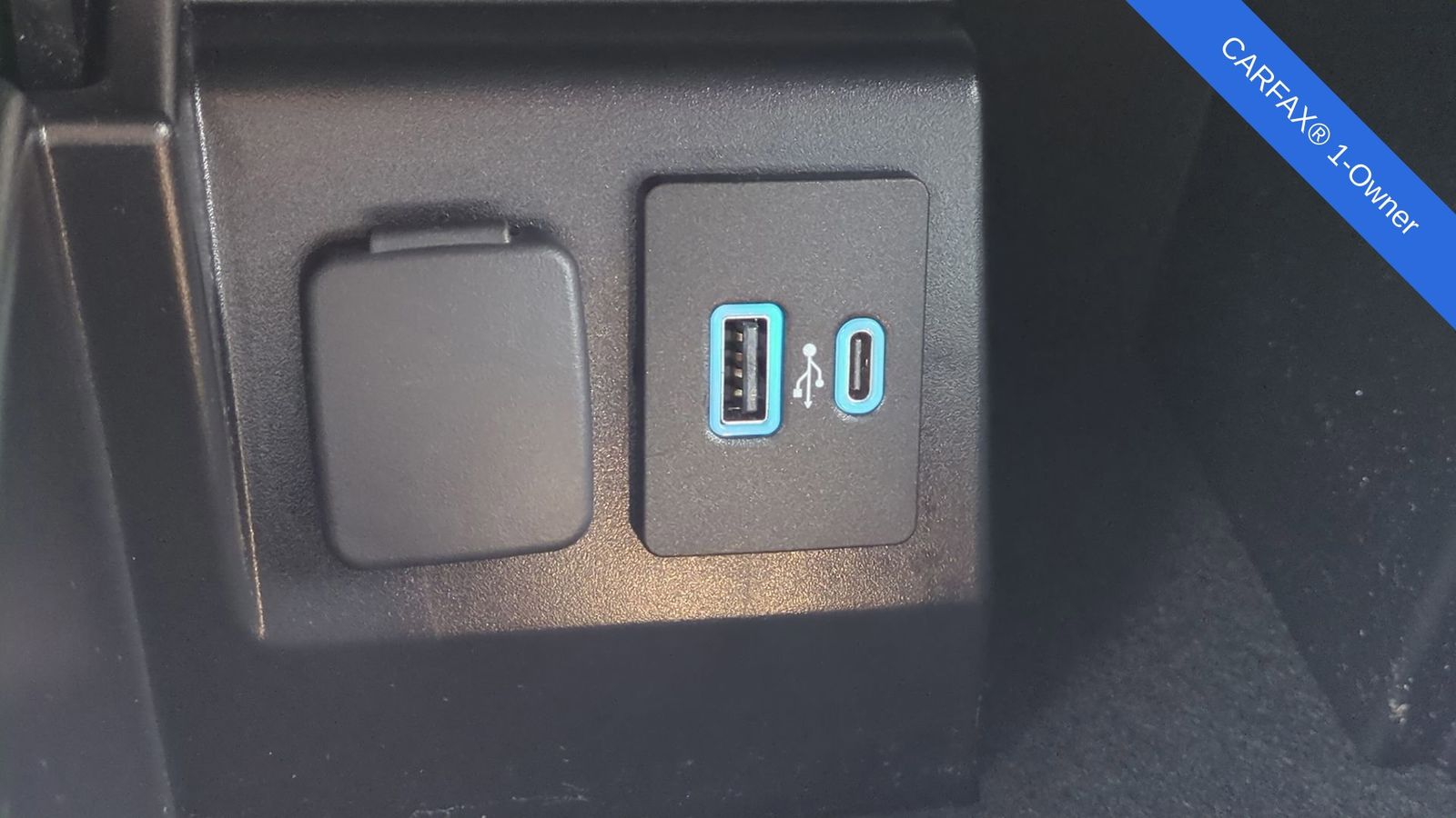 Thumbnail: 2022 Ford Explorer - 35