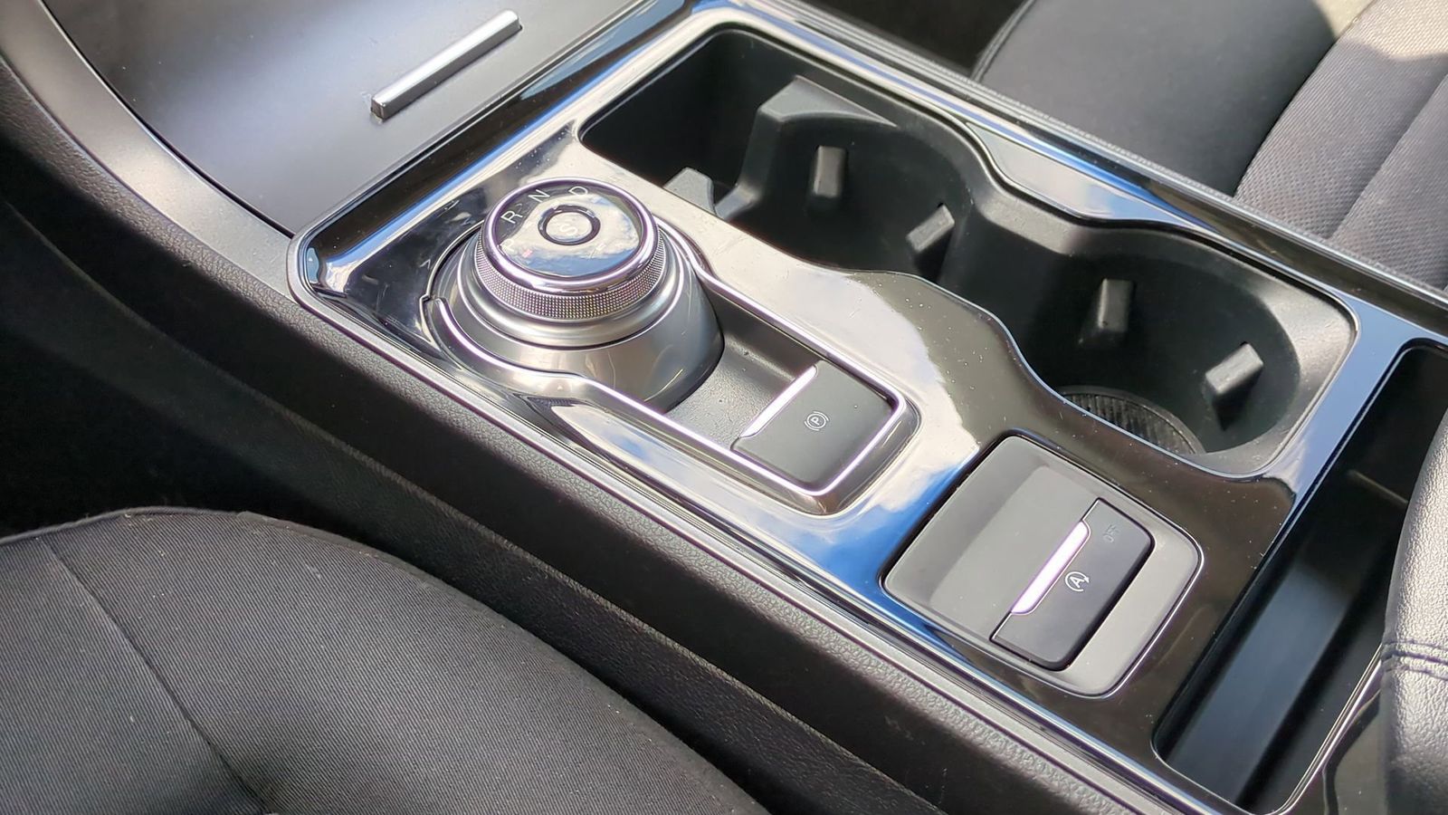 Thumbnail: 2020 Ford Edge - 33
