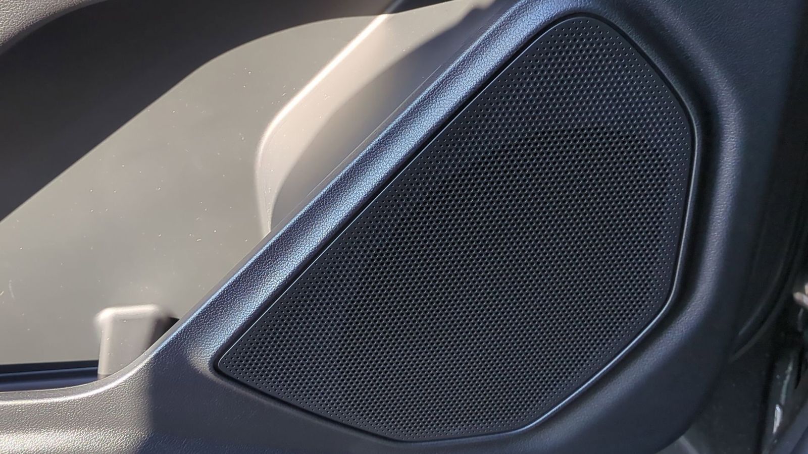 Thumbnail: 2025 Ford Explorer - 29