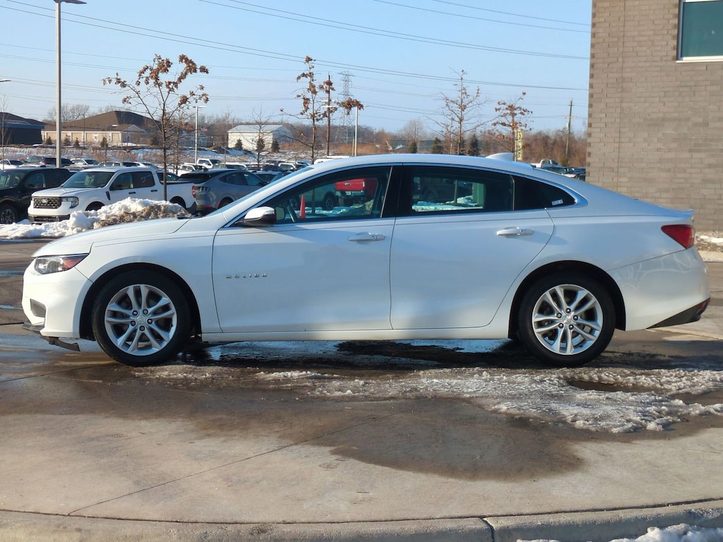 Used 2017 Chevrolet Malibu LT Sedan