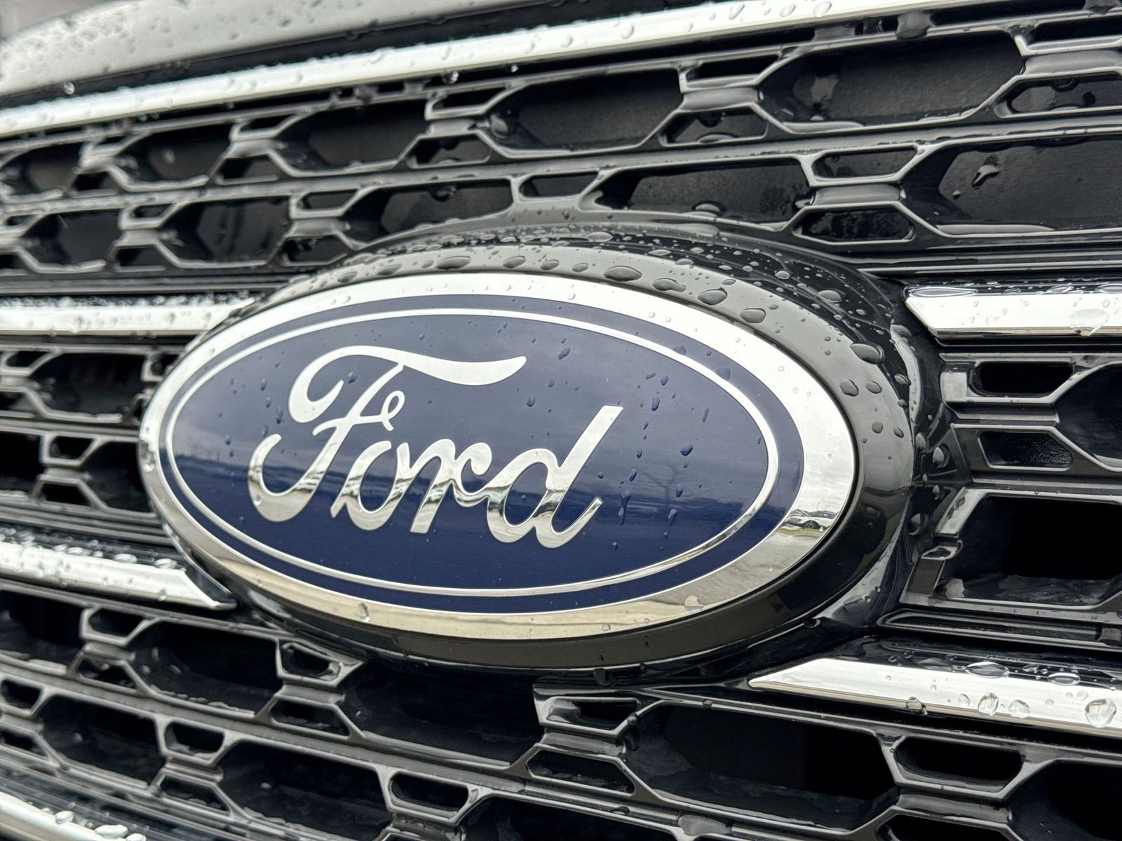 Thumbnail: 2023 Ford Explorer - 9
