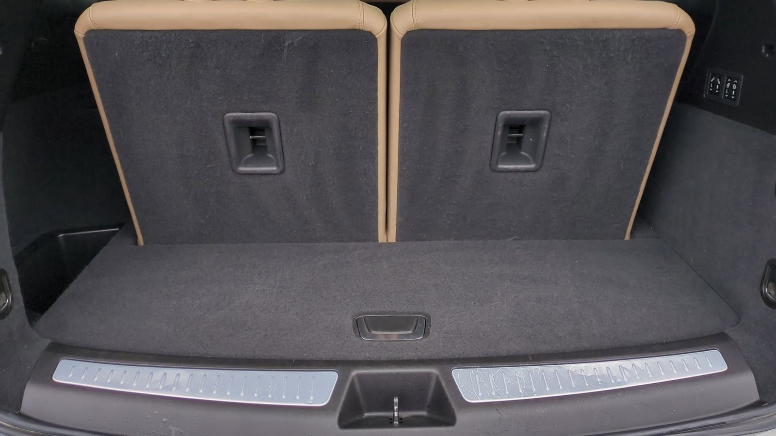 Thumbnail: 2021 Cadillac XT6 - 40