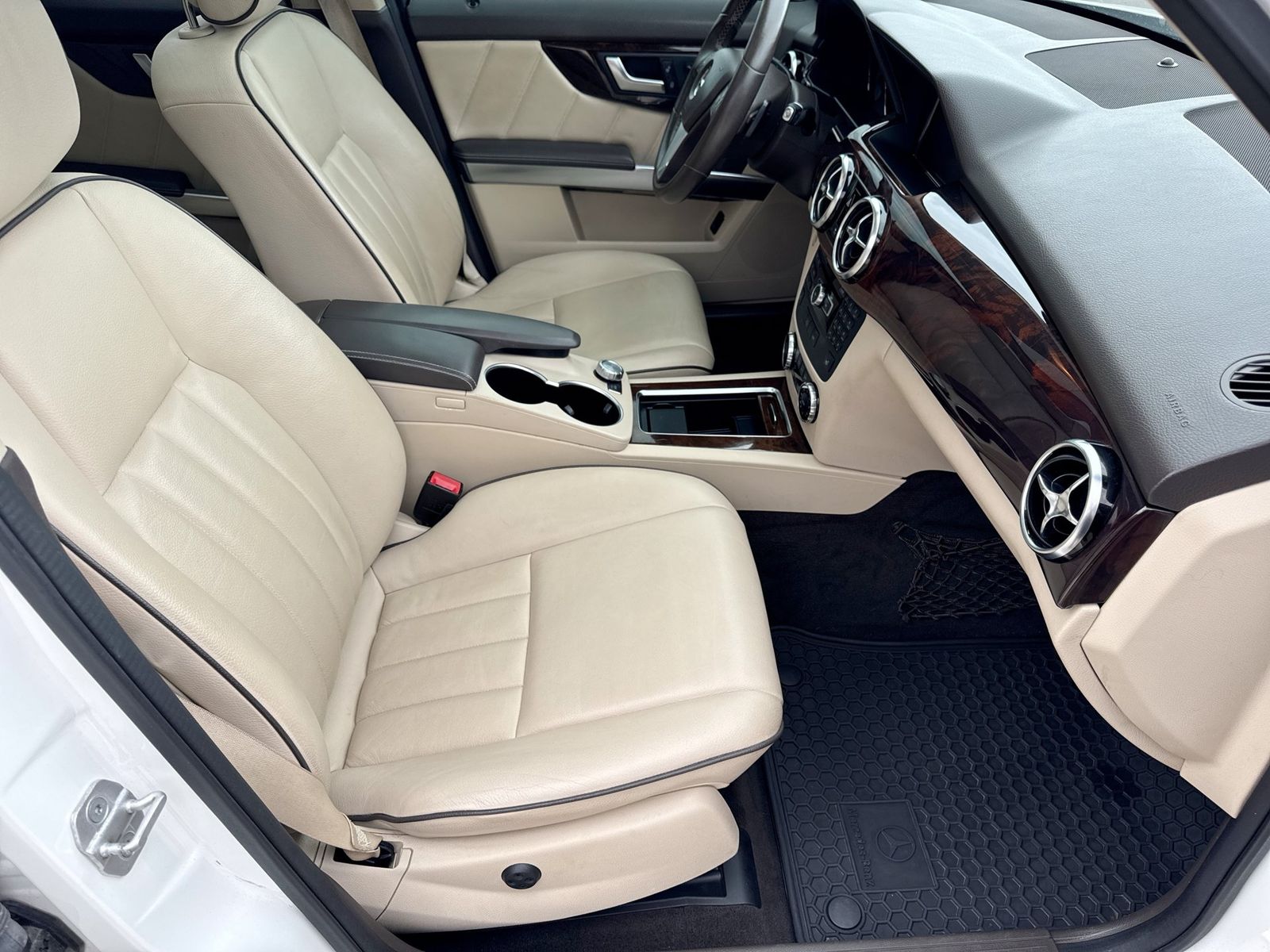 Thumbnail: 2013 Mercedes-Benz GLK - 22
