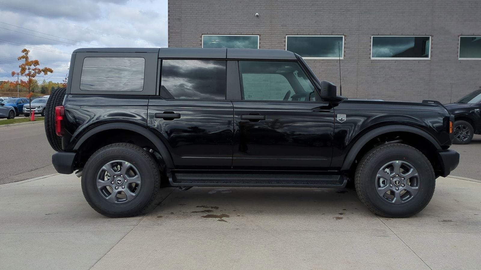 Thumbnail: 2025 Ford Bronco - 7