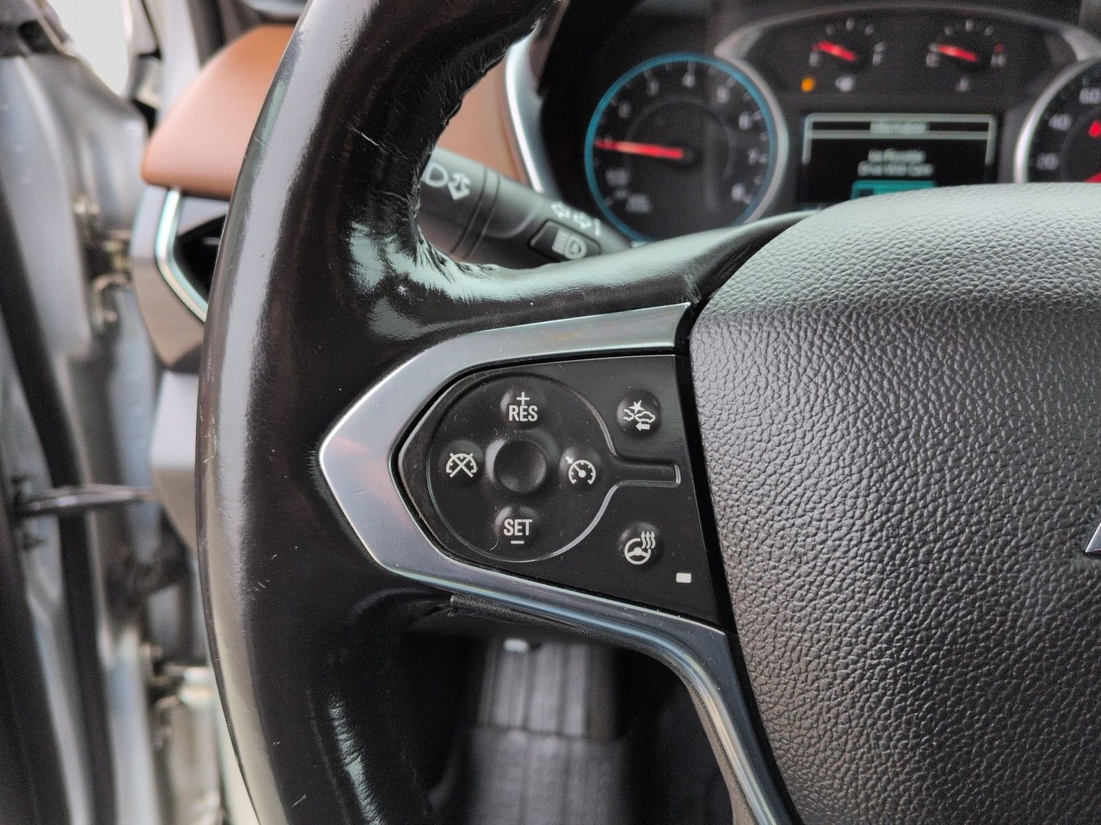 Thumbnail: 2018 Chevrolet Traverse - 28