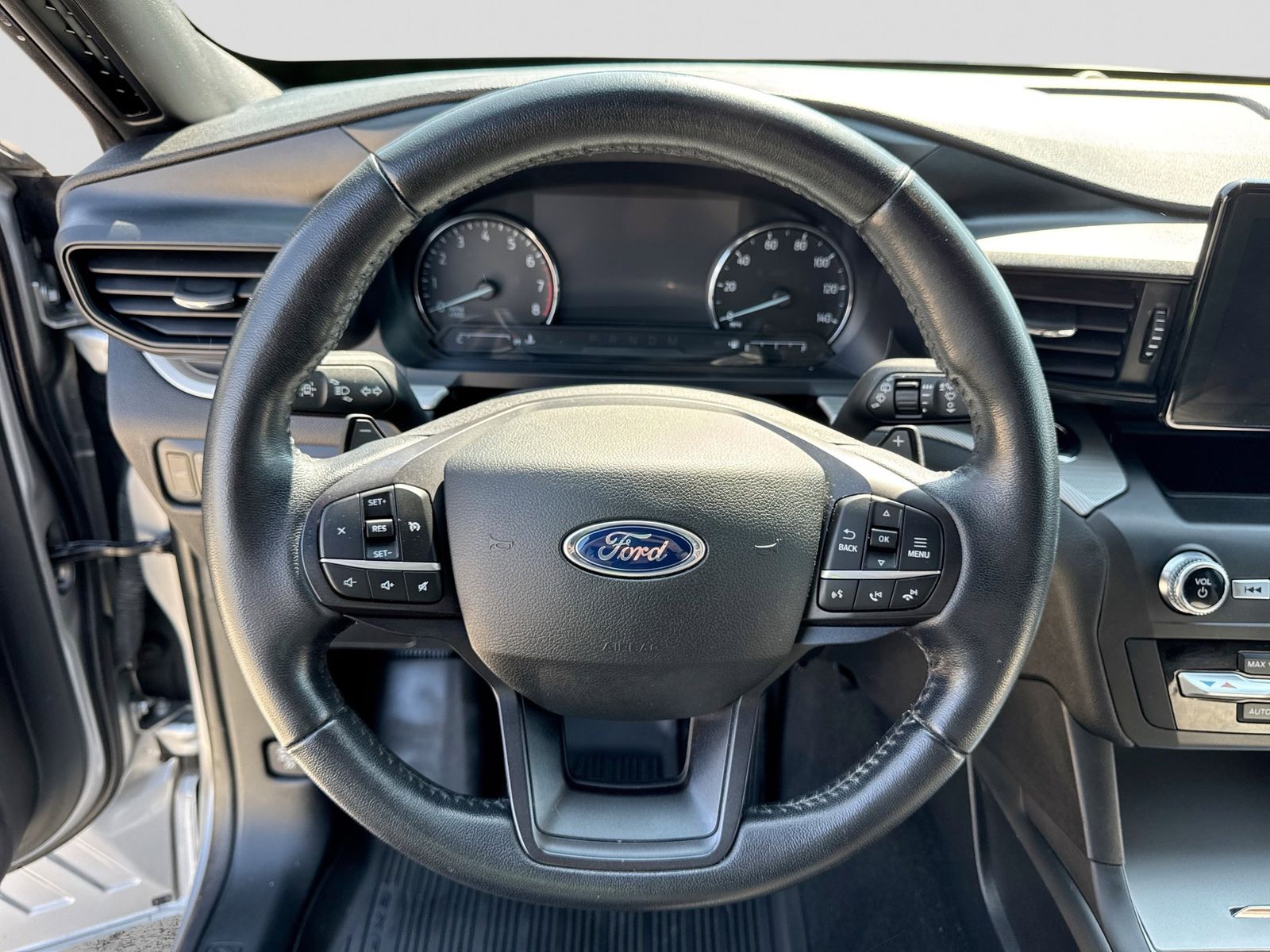 Thumbnail: 2020 Ford Explorer - 25