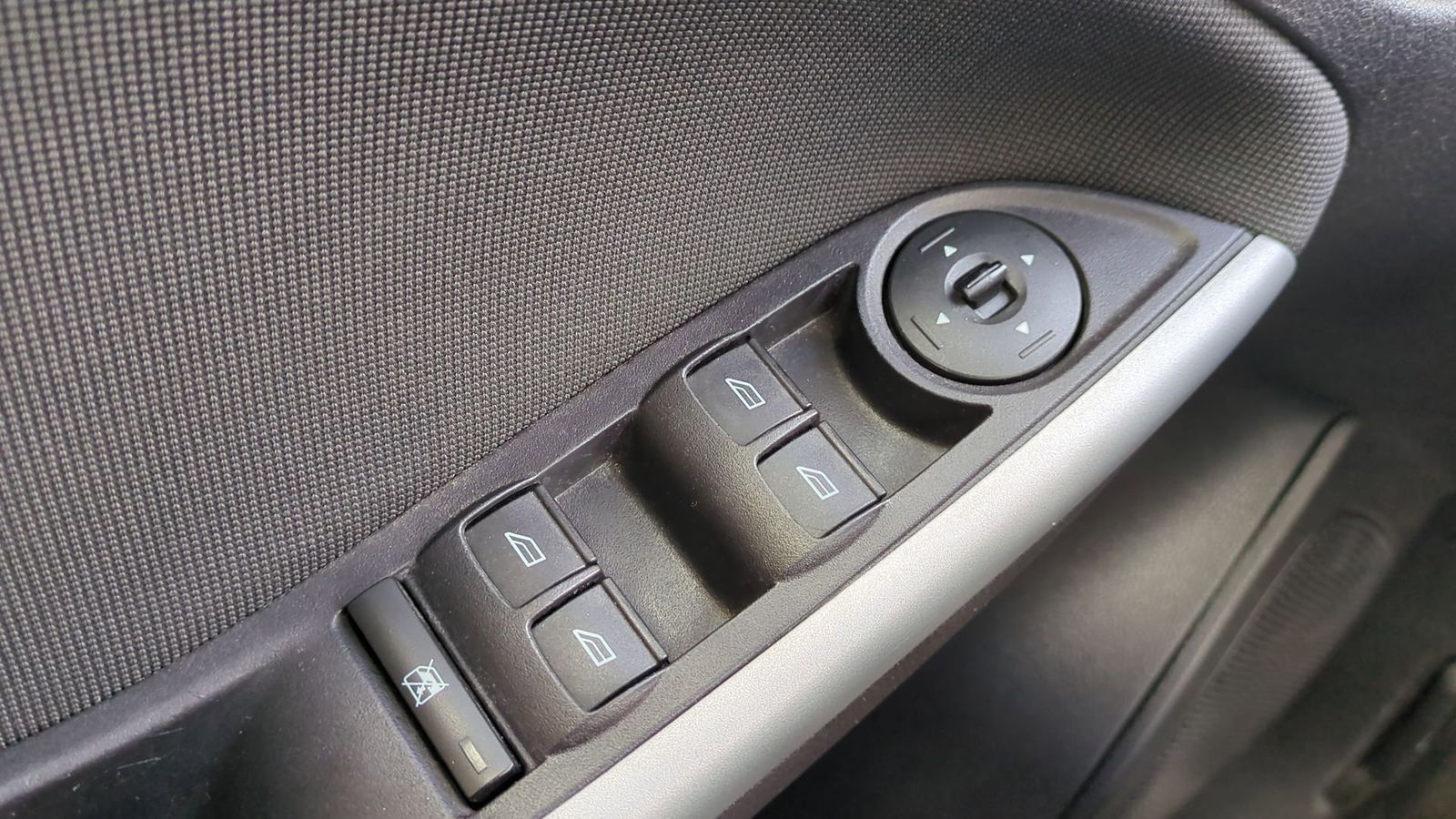 Thumbnail: 2012 Ford Focus - 25