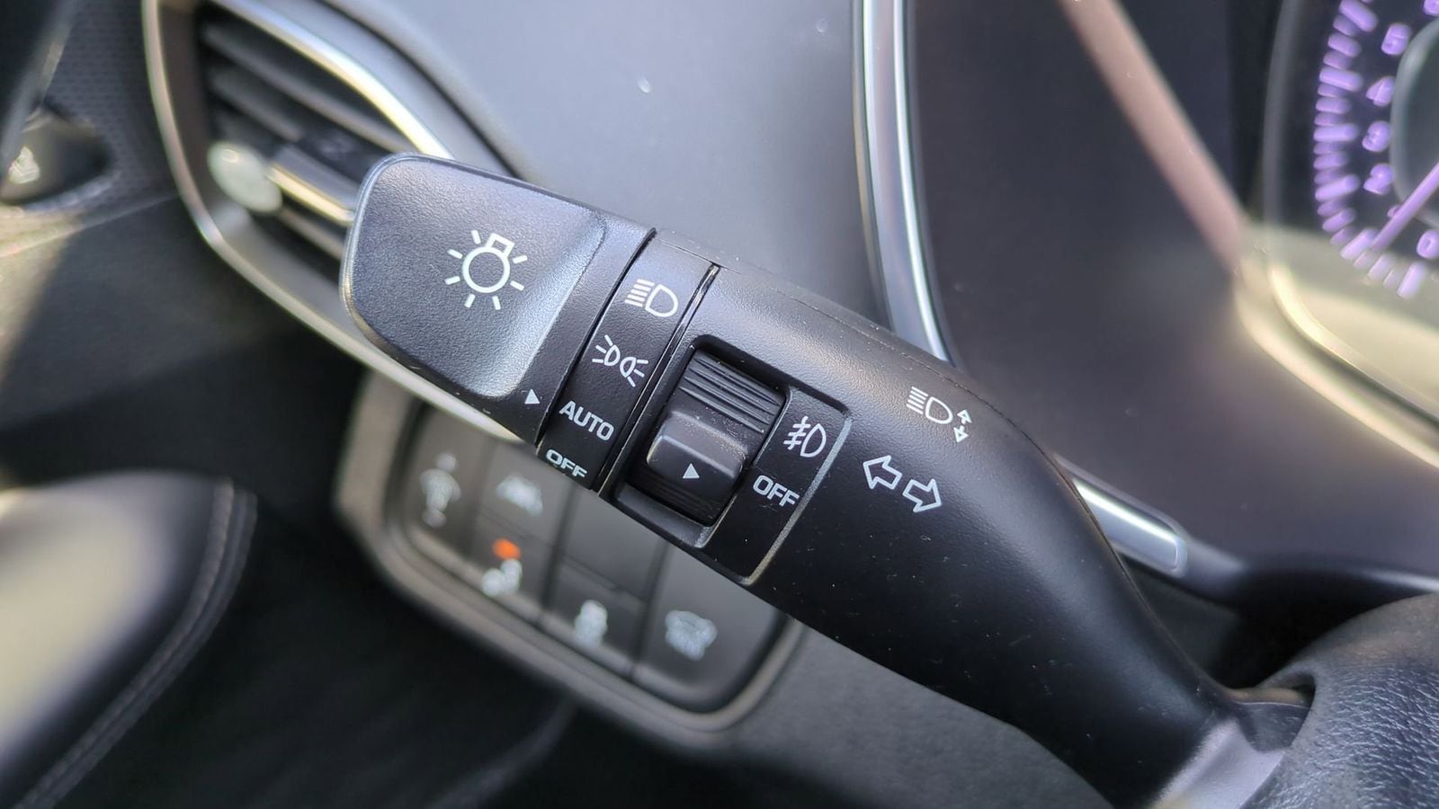 Thumbnail: 2019 Hyundai Santa Fe - 28