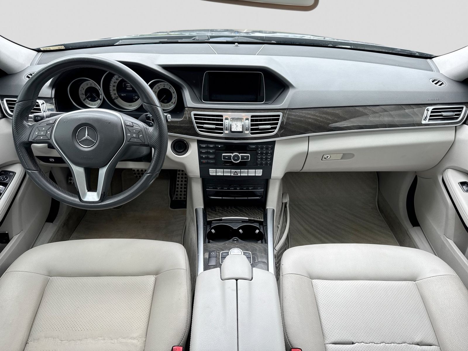 Thumbnail: 2014 Mercedes-Benz E-Class - 16