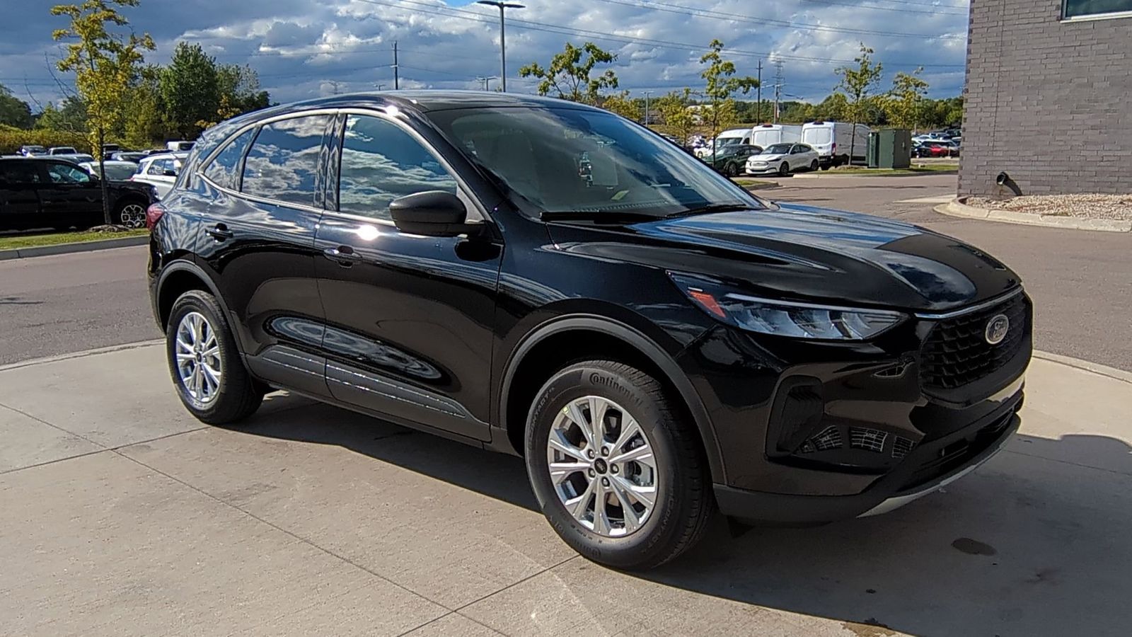 Thumbnail: 2025 Ford Escape - 8