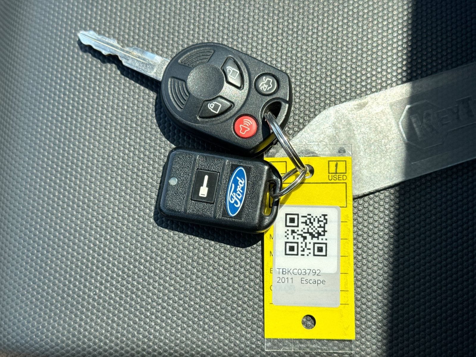 Thumbnail: 2011 Ford Escape - 23