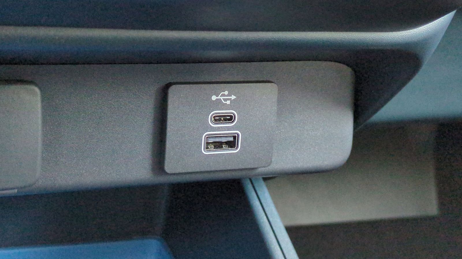 Thumbnail: 2025 Ford Maverick - 30