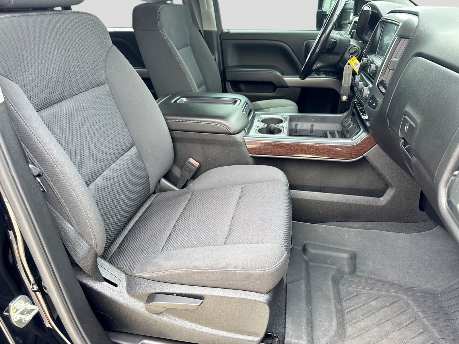 Thumbnail: 2019 Chevrolet Silverado 2500 - 25