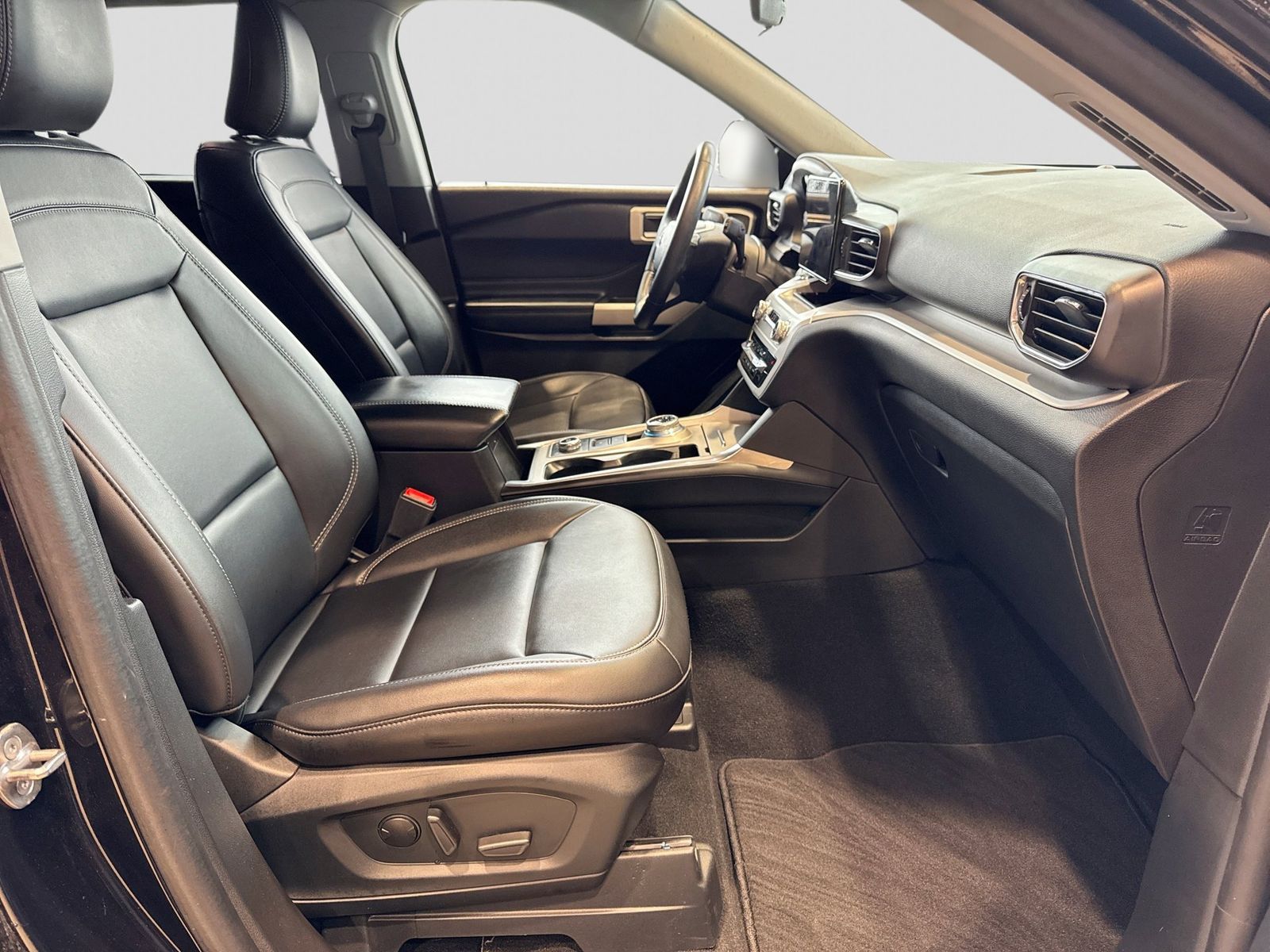 Thumbnail: 2023 Ford Explorer - 6