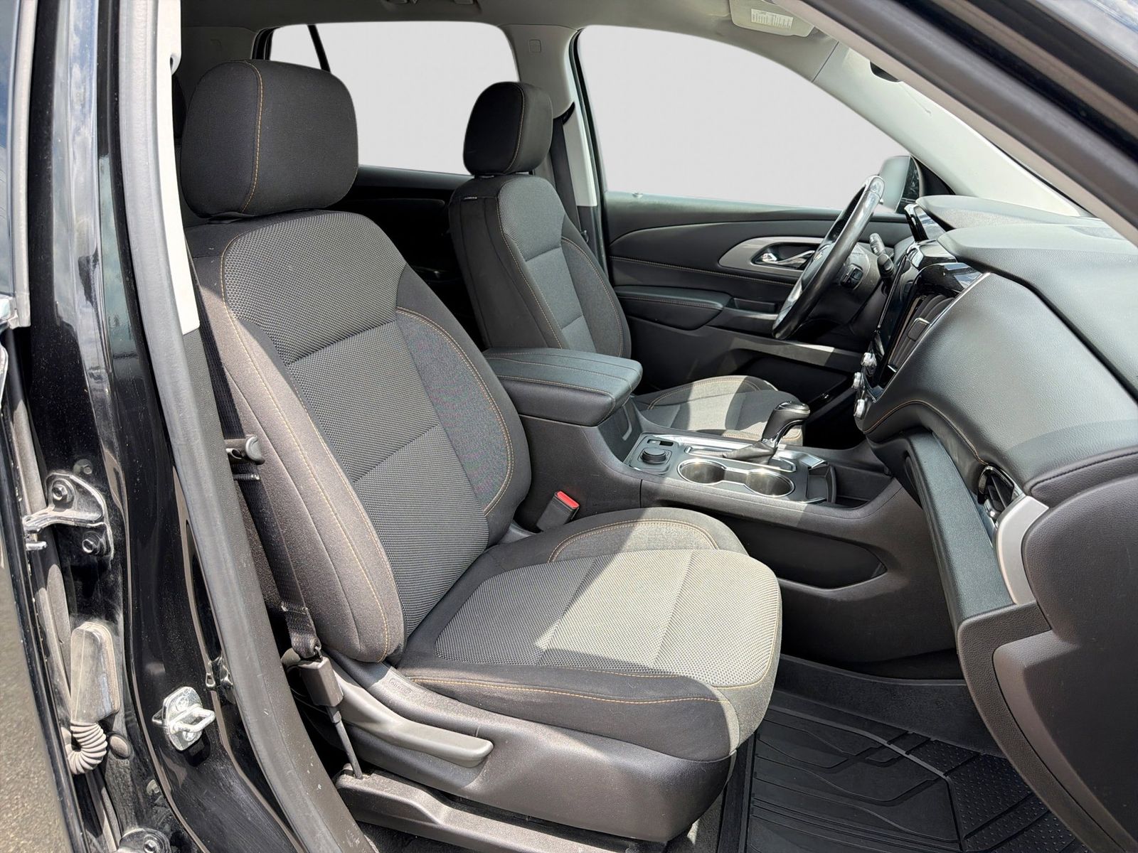 Thumbnail: 2019 Chevrolet Traverse - 26