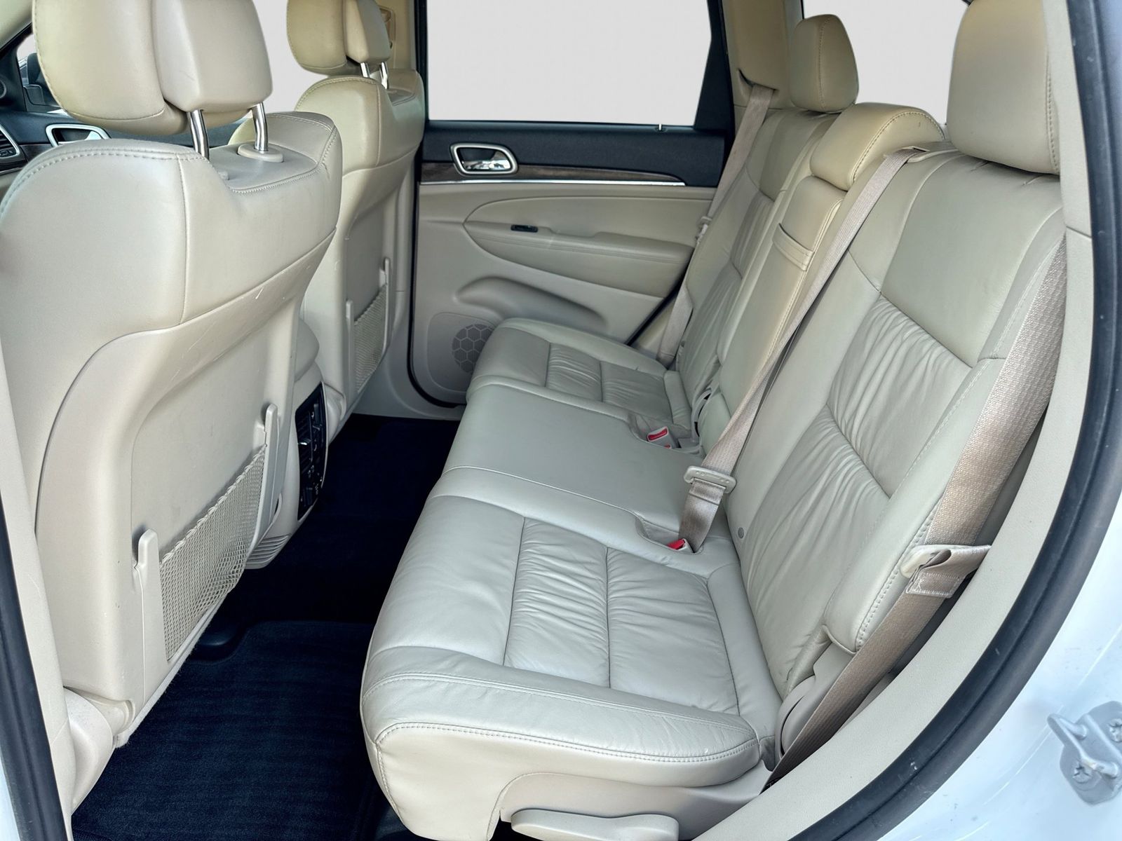 Thumbnail: 2015 Jeep Grand Cherokee - 20