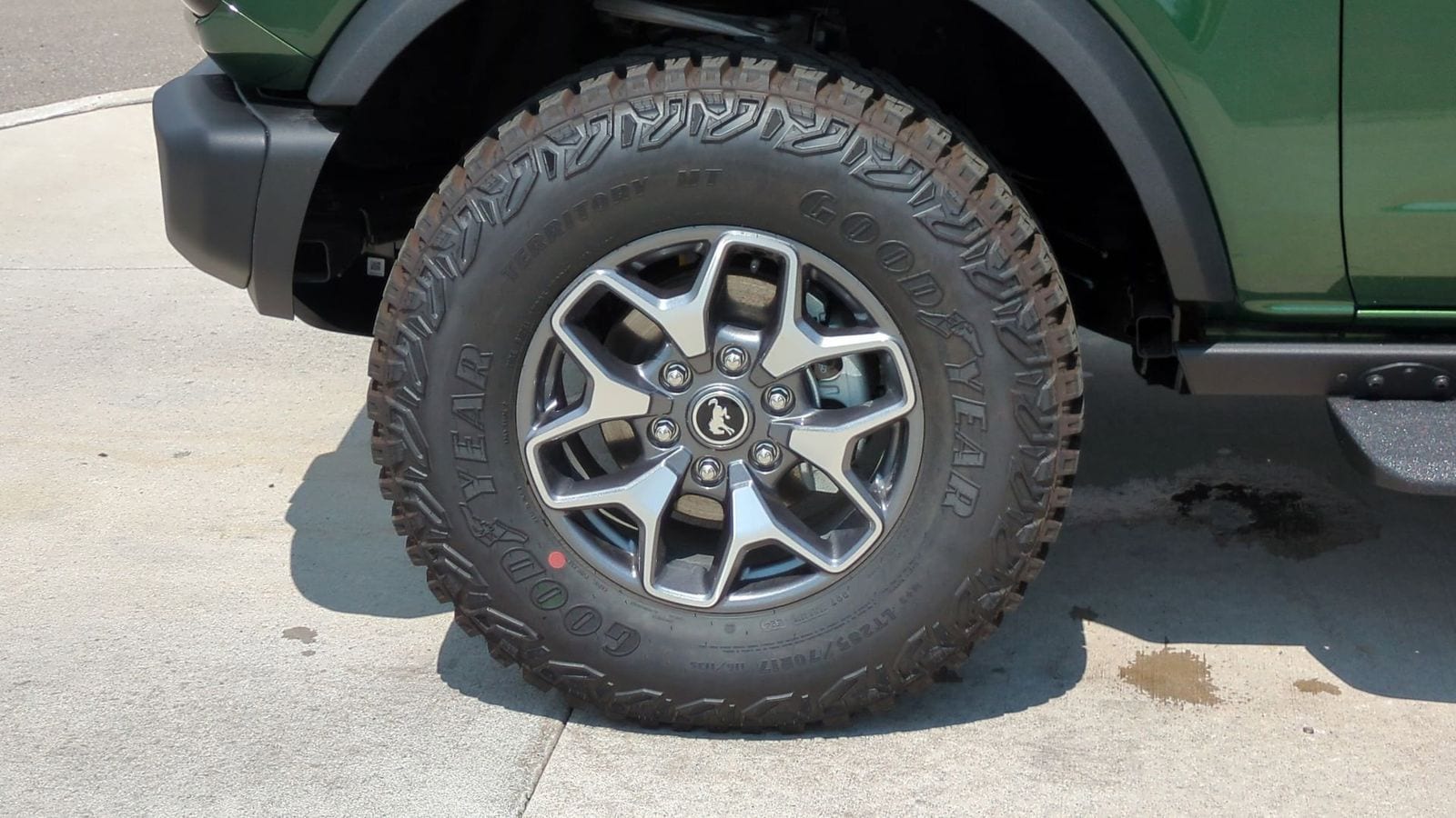 Thumbnail: 2025 Ford Bronco - 12