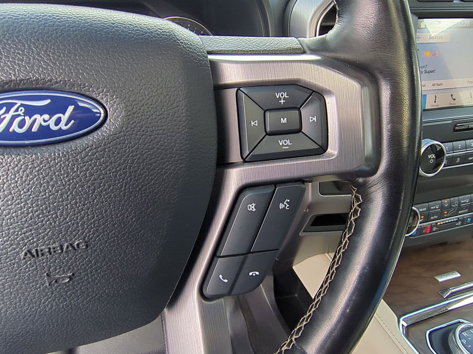 Thumbnail: 2019 Ford Expedition - 30