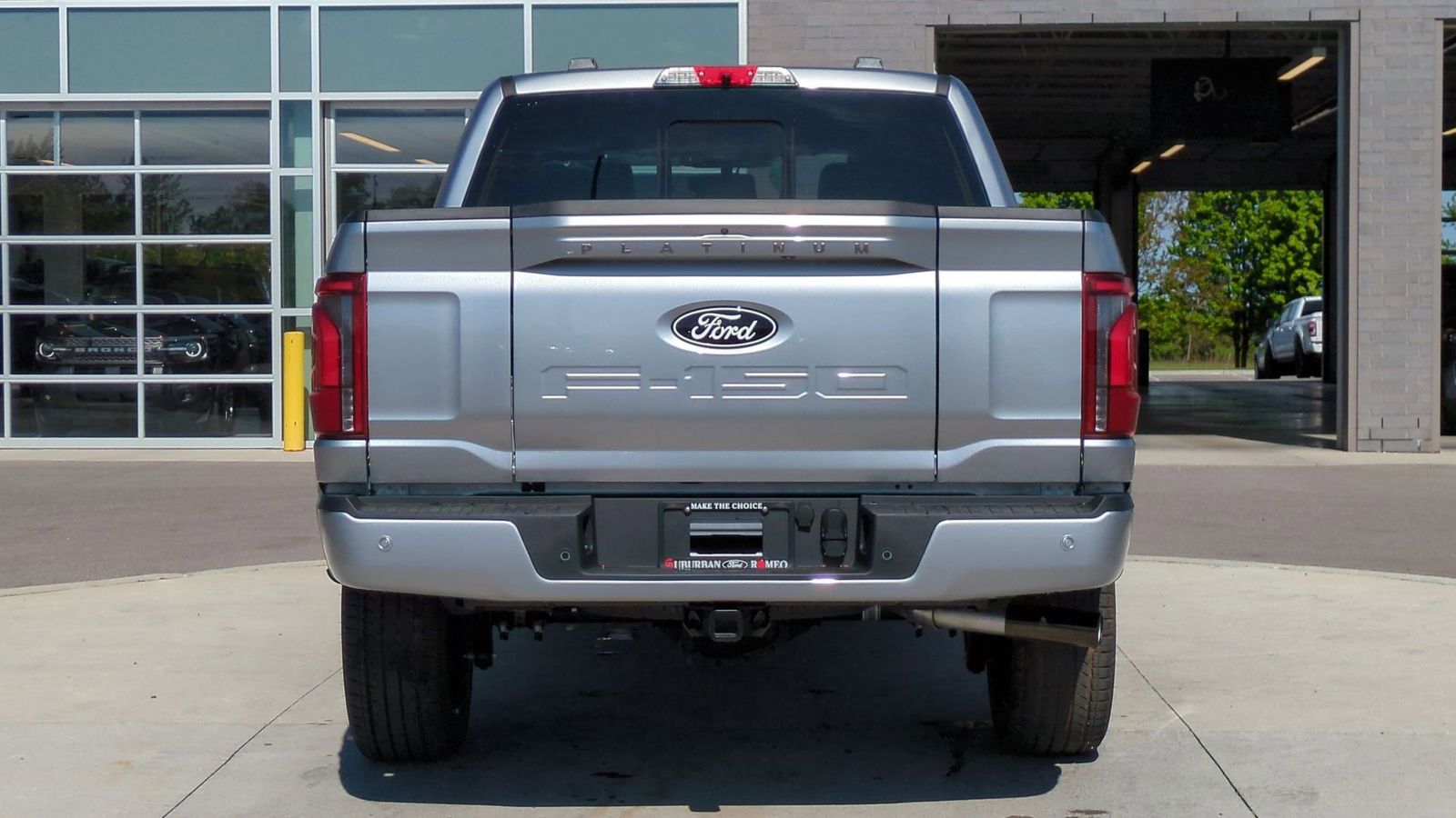 2025 Ford F-150 Platinum photo 4