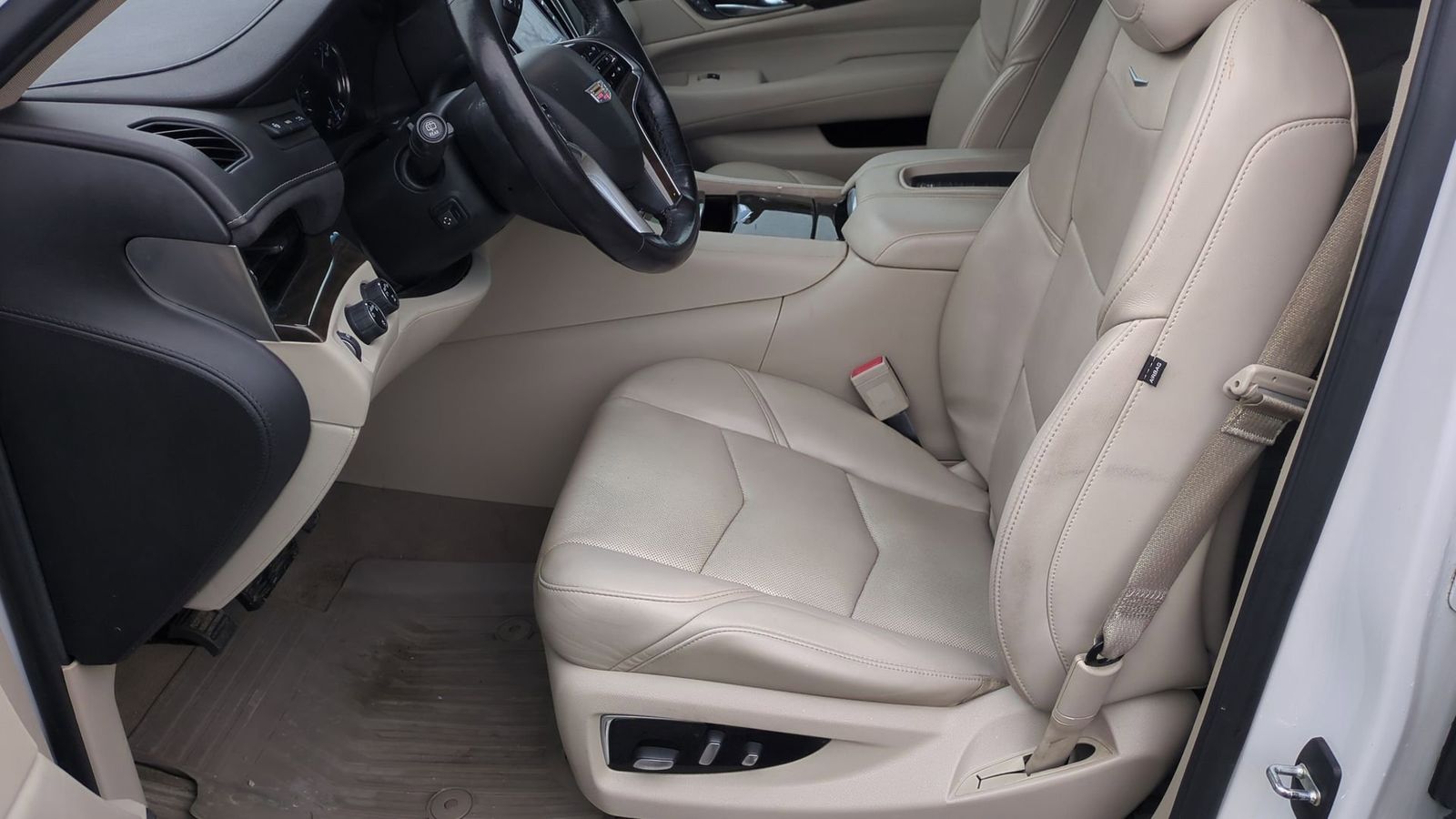 Thumbnail: 2020 Cadillac Escalade - 17