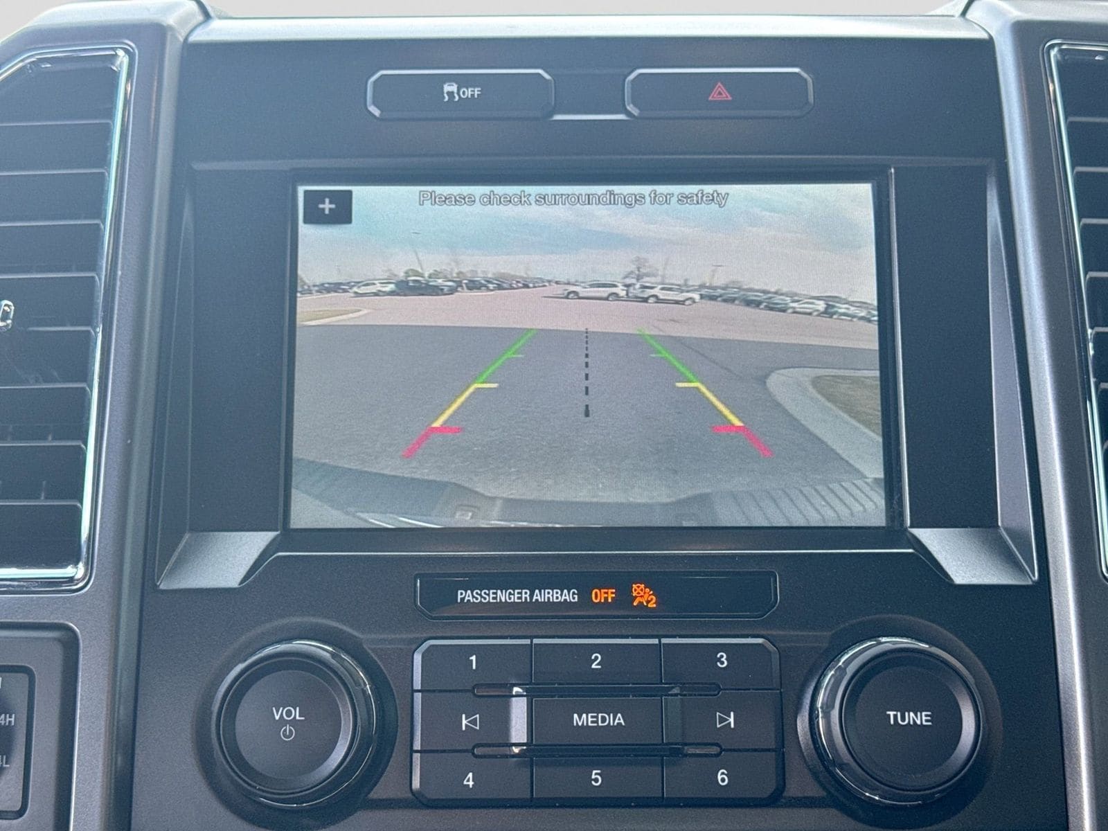 Thumbnail: 2016 Ford F-150 - 32