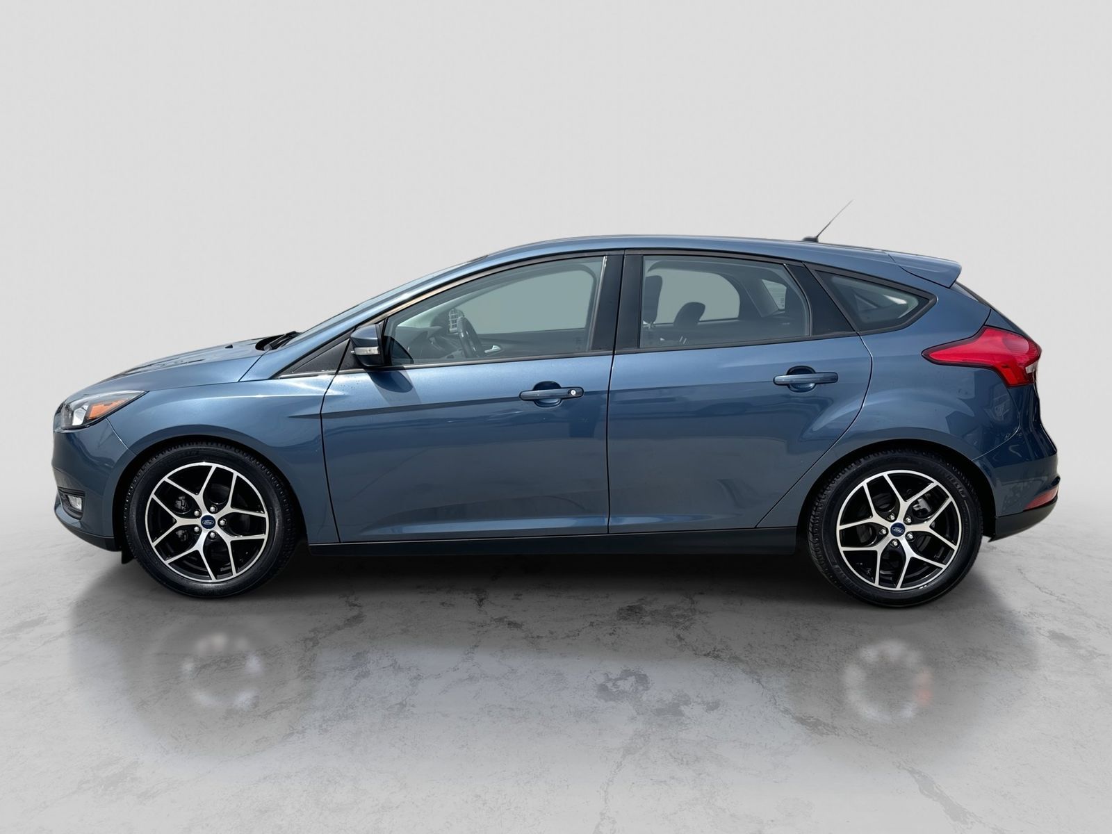 Thumbnail: 2018 Ford Focus - 3