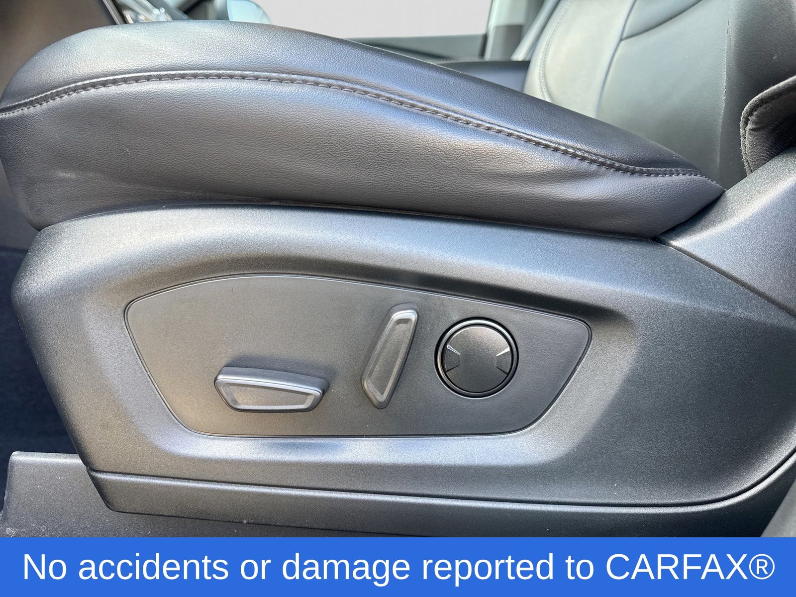 Thumbnail: 2023 Ford Explorer - 3