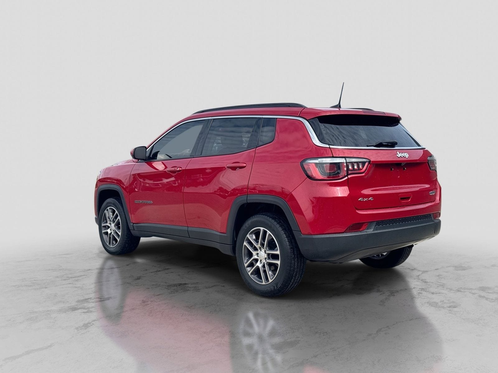 Thumbnail: 2018 Jeep Compass - 3