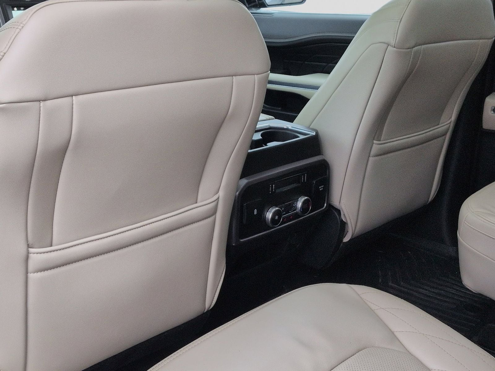 Thumbnail: 2019 Ford Expedition - 20