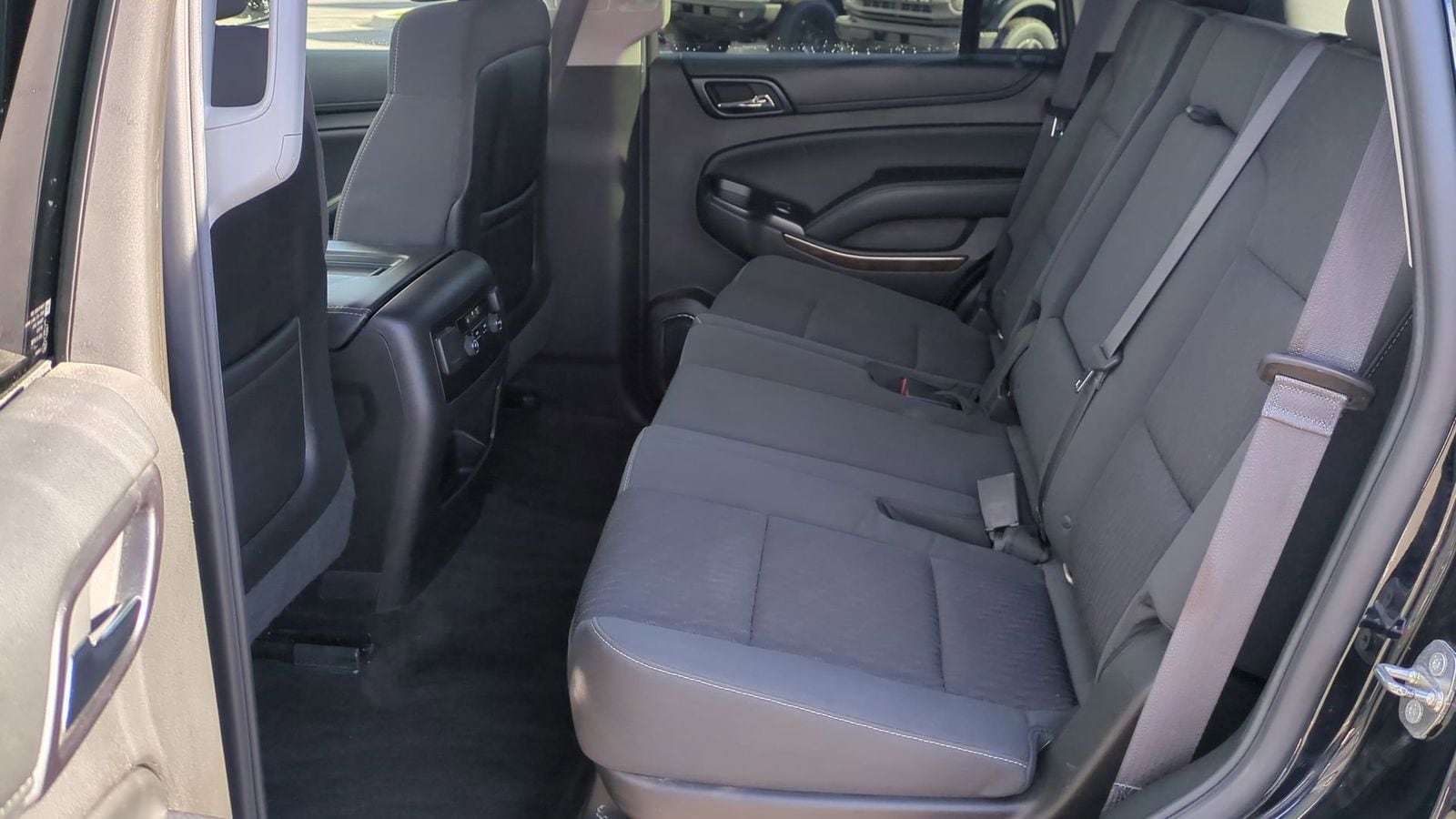 Thumbnail: 2015 Chevrolet Tahoe - 17