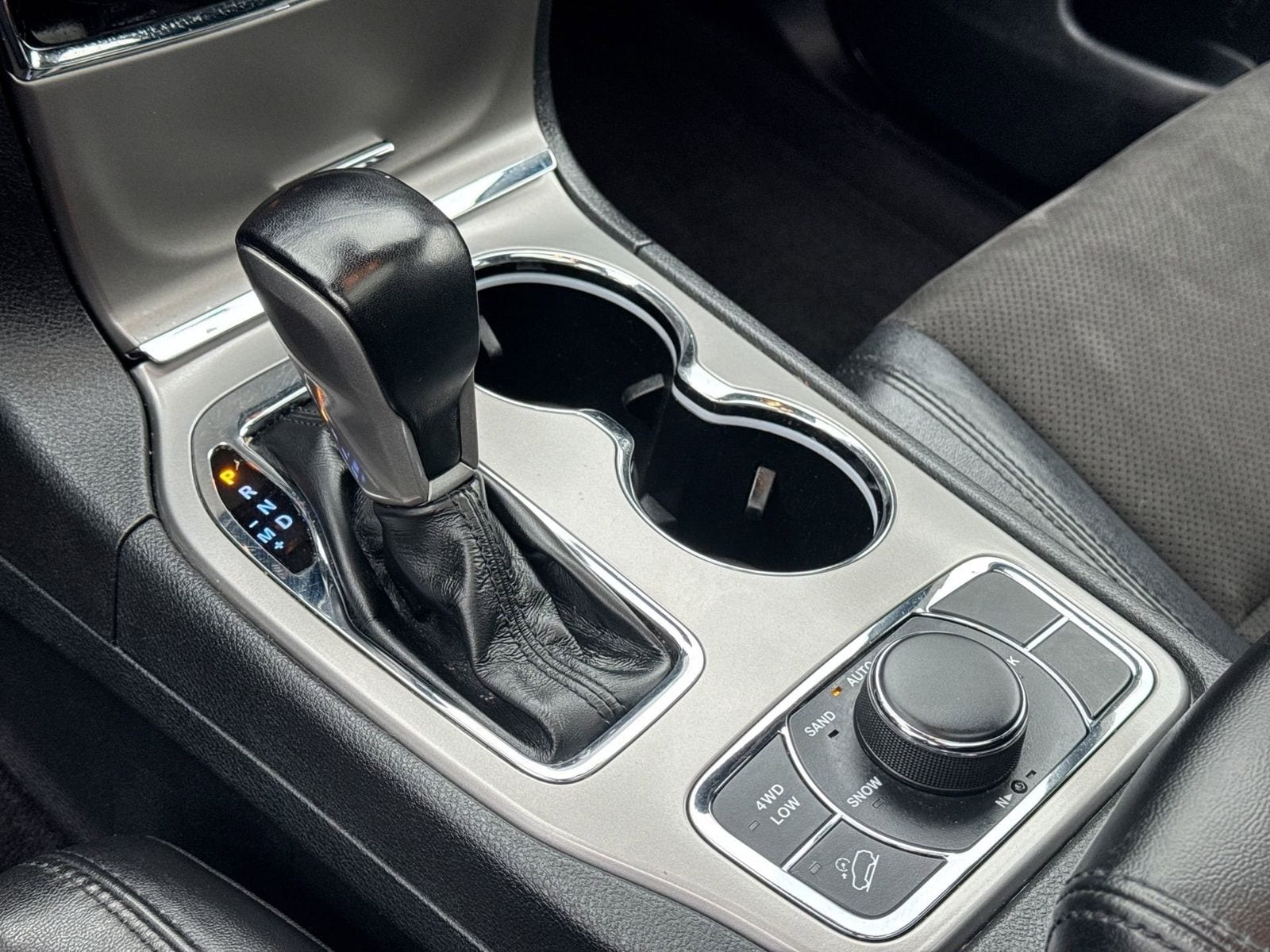 Thumbnail: 2022 Jeep Grand Cherokee - 36