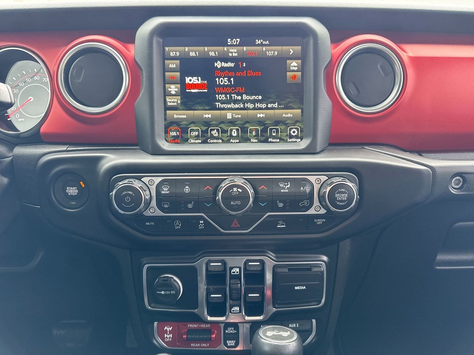 Thumbnail: 2021 Jeep Wrangler - 32