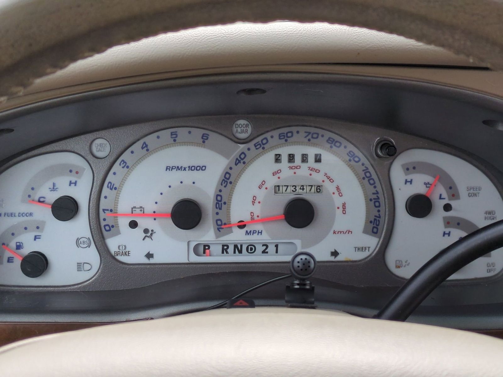 Thumbnail: 2003 Ford Explorer Sport Trac - 32