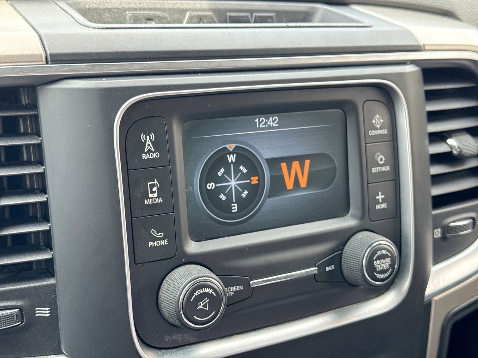 Thumbnail: 2014 RAM 1500 - 33