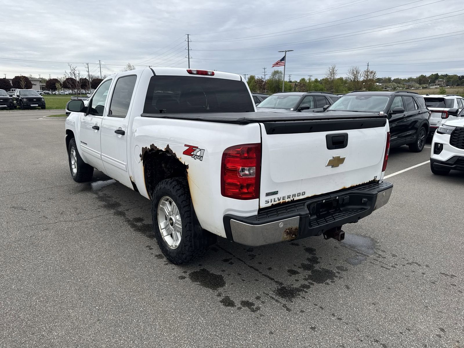 Thumbnail: 2011 Chevrolet Silverado 1500 - 3
