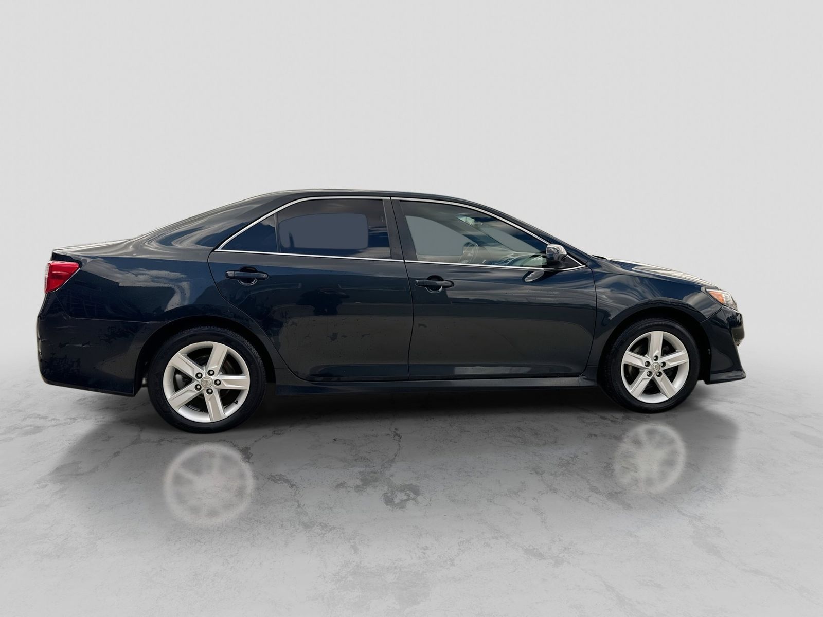 Thumbnail: 2013 Toyota Camry - 9