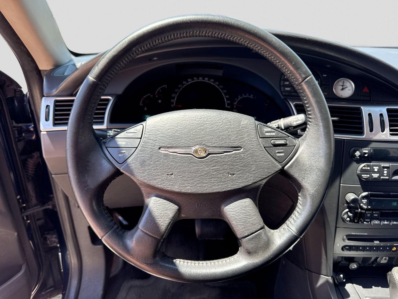 Thumbnail: 2005 Chrysler Pacifica - 20