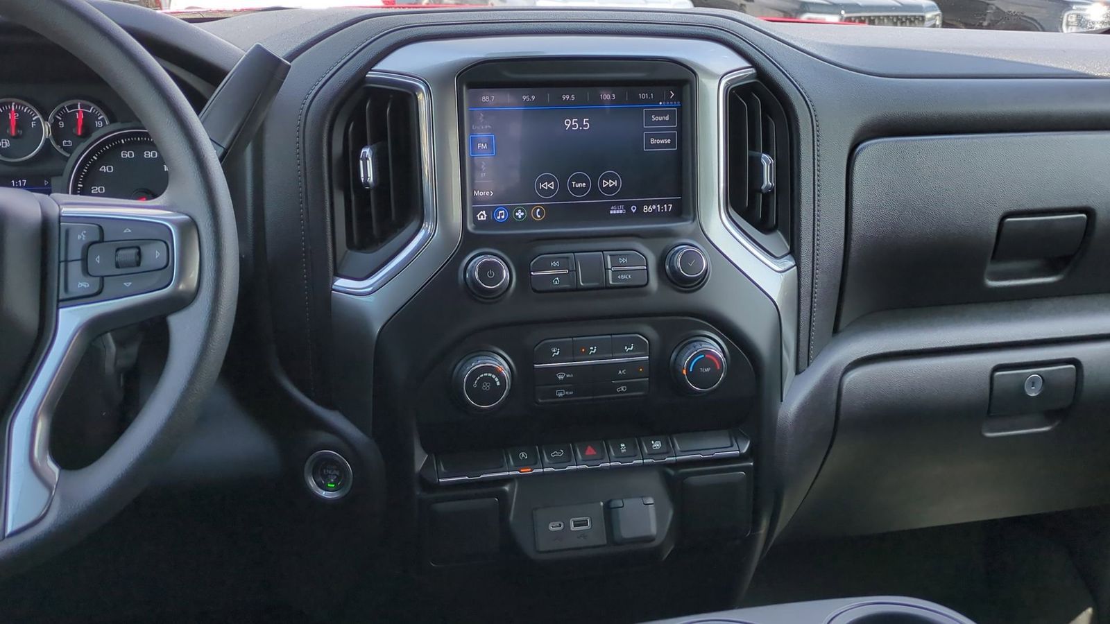 2020 Chevrolet Silverado 1500 RST 30