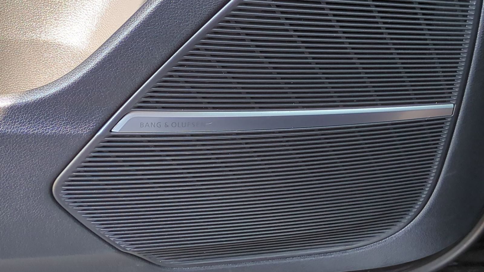 Thumbnail: 2019 Audi Q8 - 35