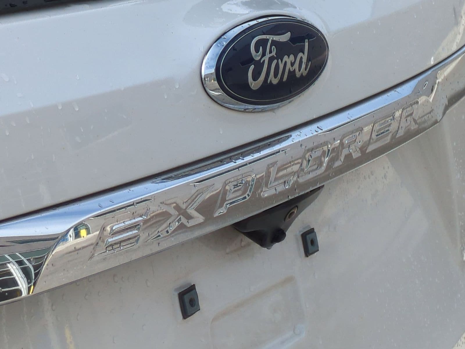 Thumbnail: 2016 Ford Explorer - 15