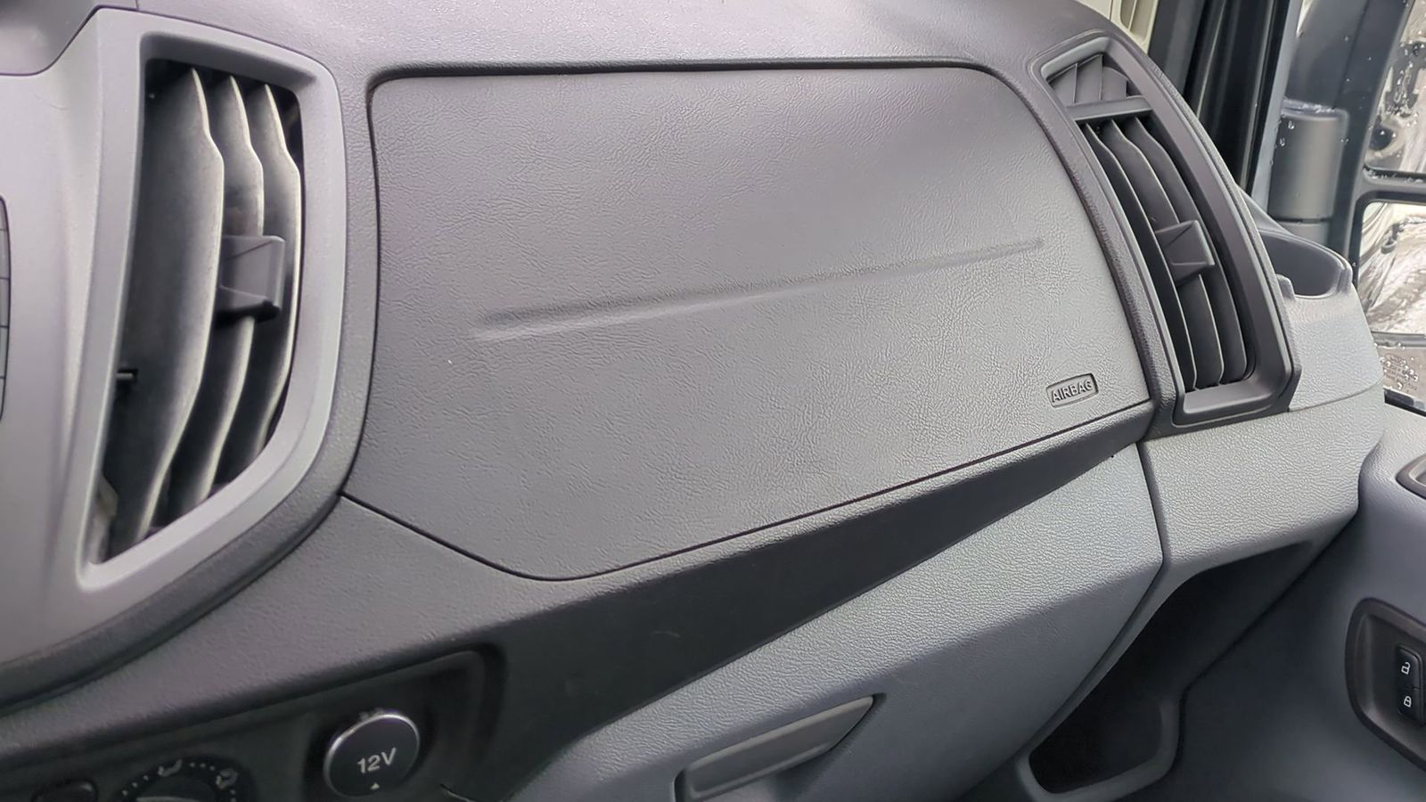 Thumbnail: 2017 Ford Transit Series - 20