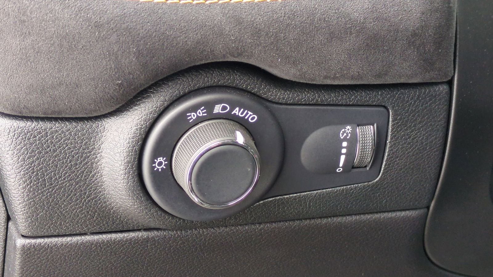 Thumbnail: 2023 Dodge Durango - 18