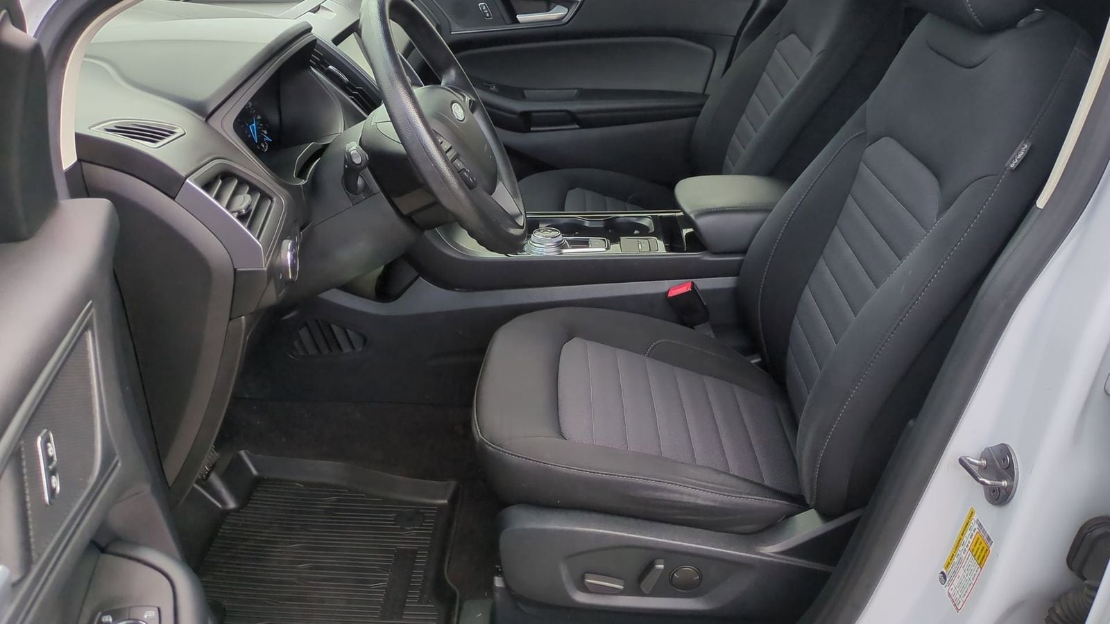 Thumbnail: 2020 Ford Edge - 16